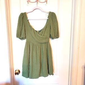 Lulus xs mini dress short sleeve